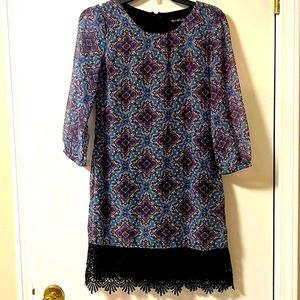 Size 5- Sequin Hearts Bohemian Dress w/ balloon sleeves & black lace, lined. EUC